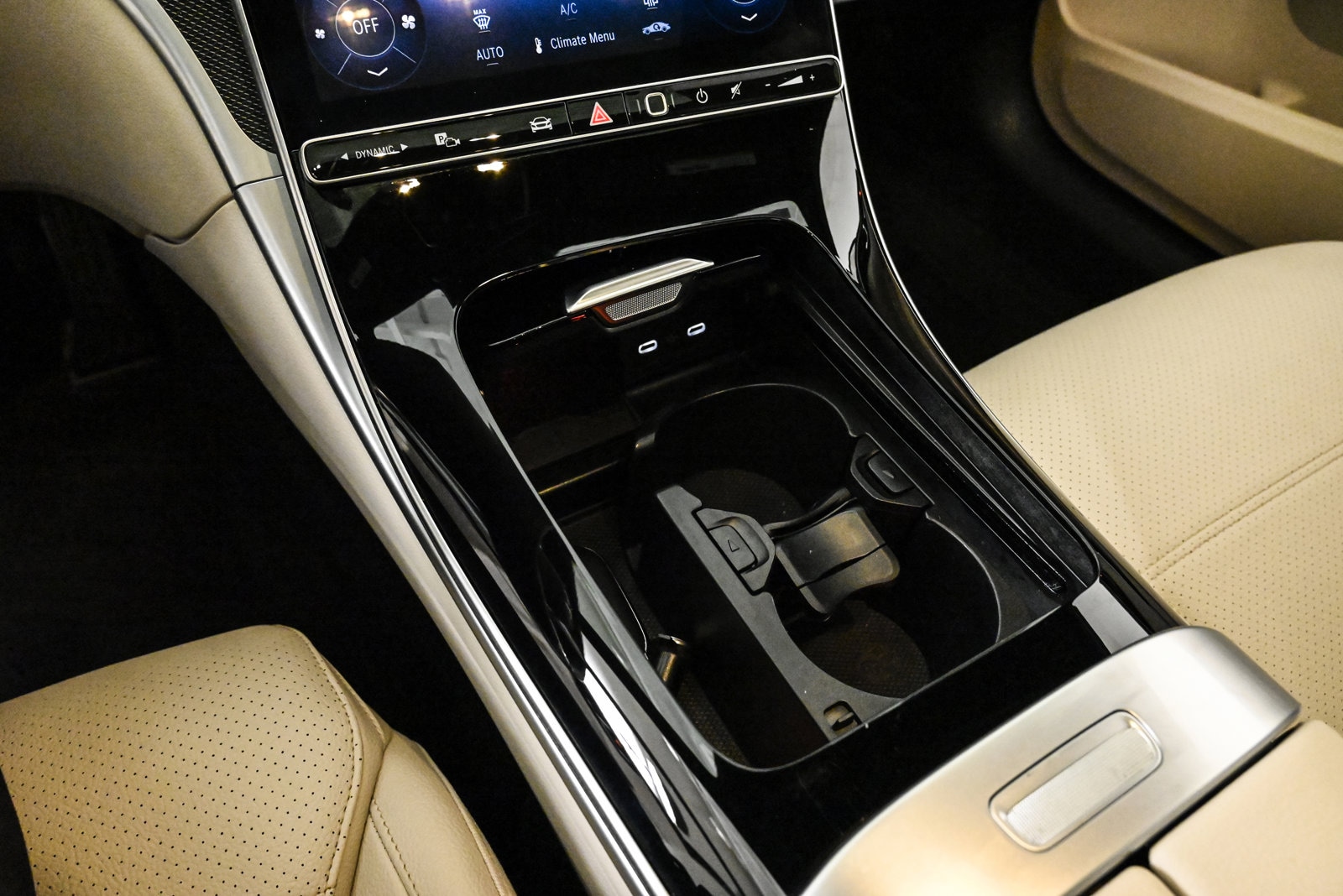 2025 MERCEDES-BENZ C-CLASS - Image 13