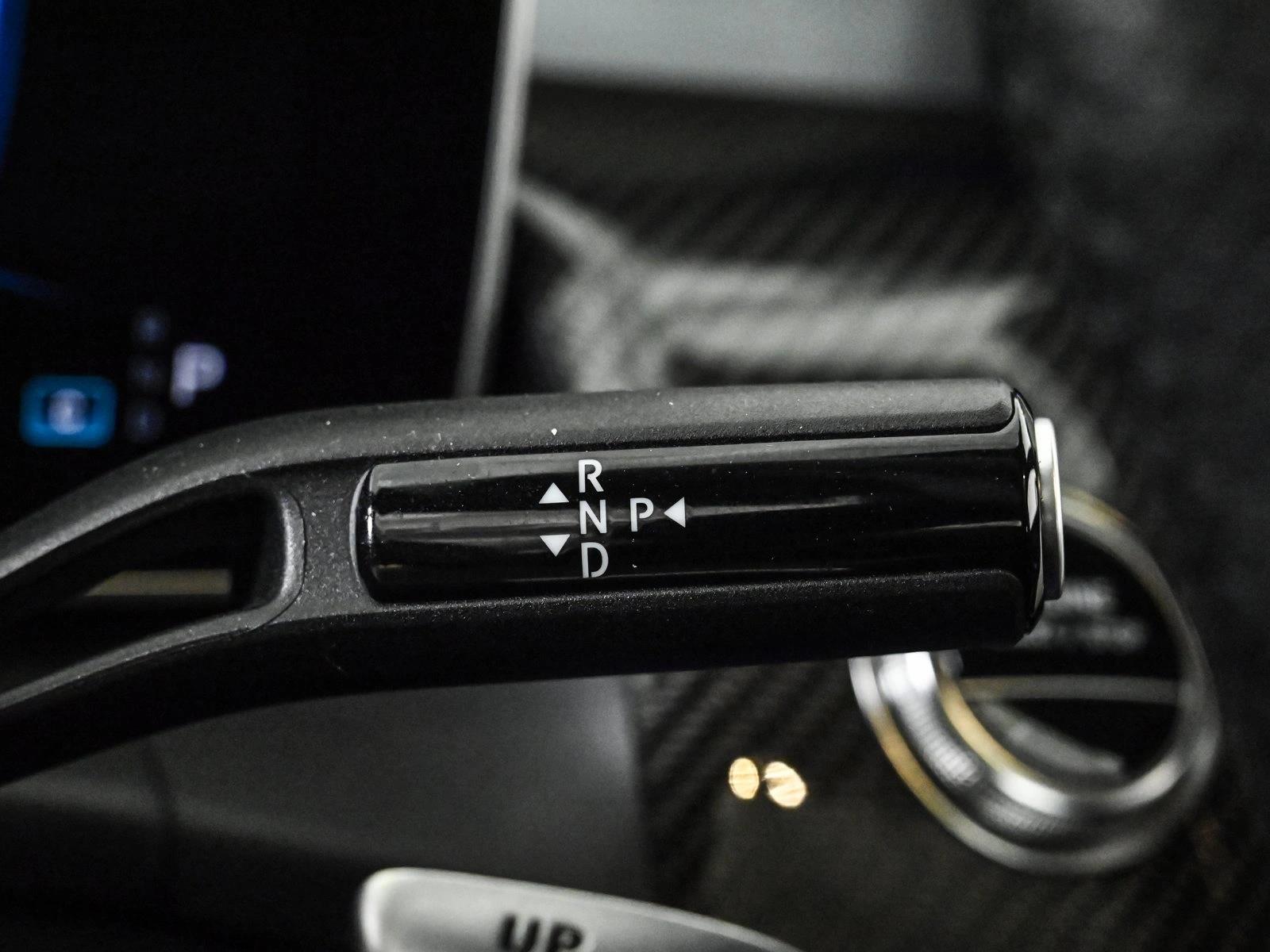 2025 MERCEDES-BENZ GLC-CLASS - Image 12