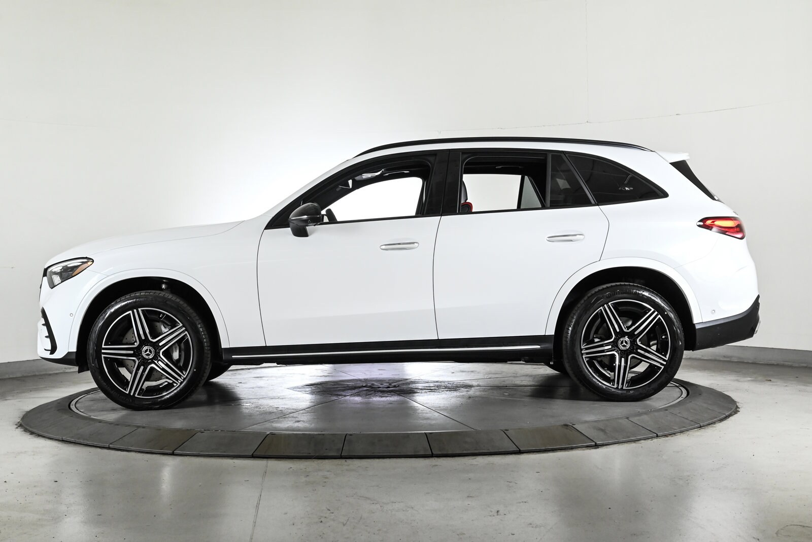 2026 MERCEDES-BENZ GLC-CLASS - Image 9