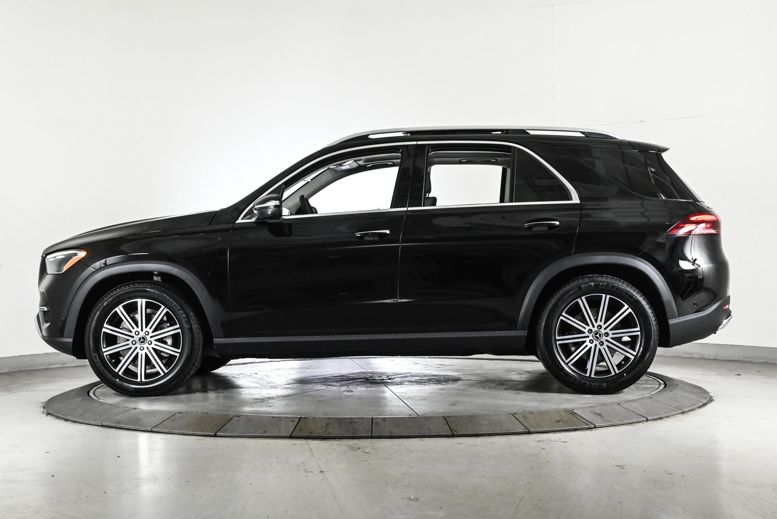 2026 MERCEDES-BENZ GLE-CLASS - Image 9