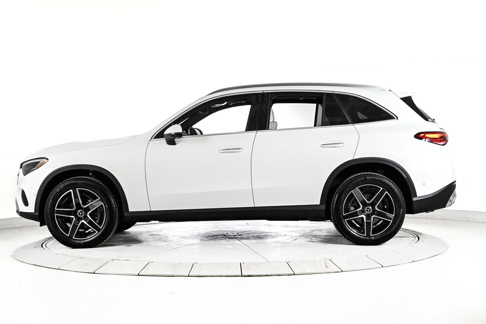2026 MERCEDES-BENZ GLC-CLASS - Image 9