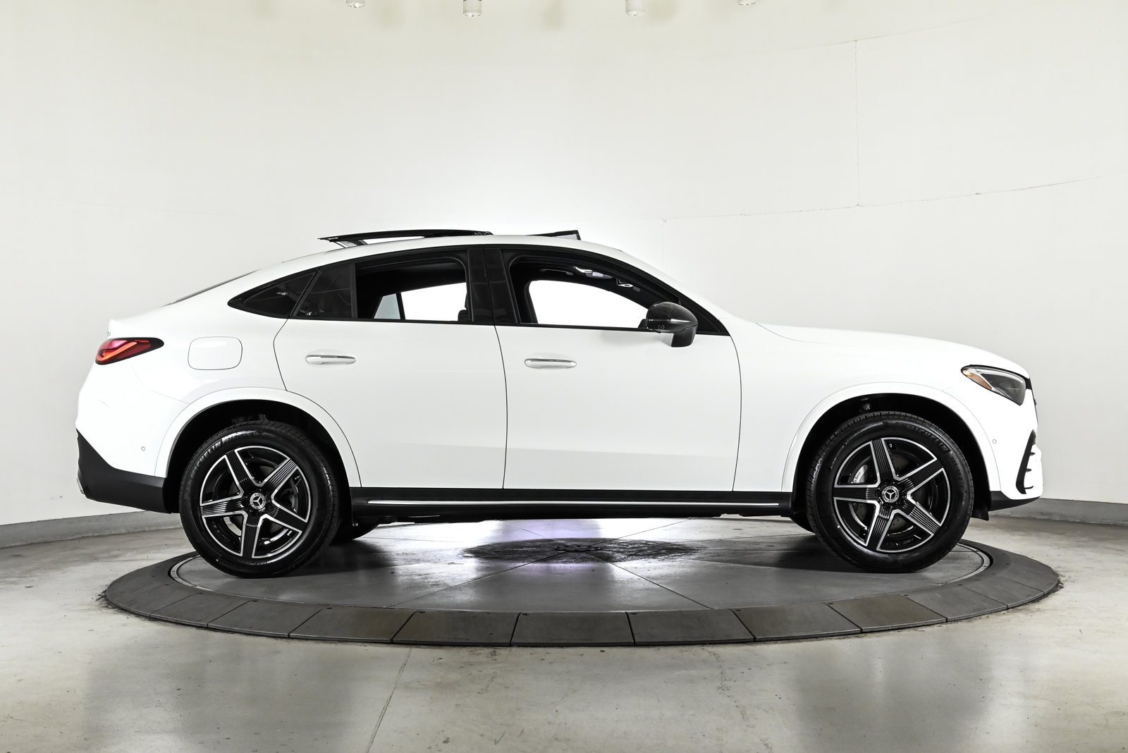 2026 MERCEDES-BENZ GLC-CLASS - Image 4