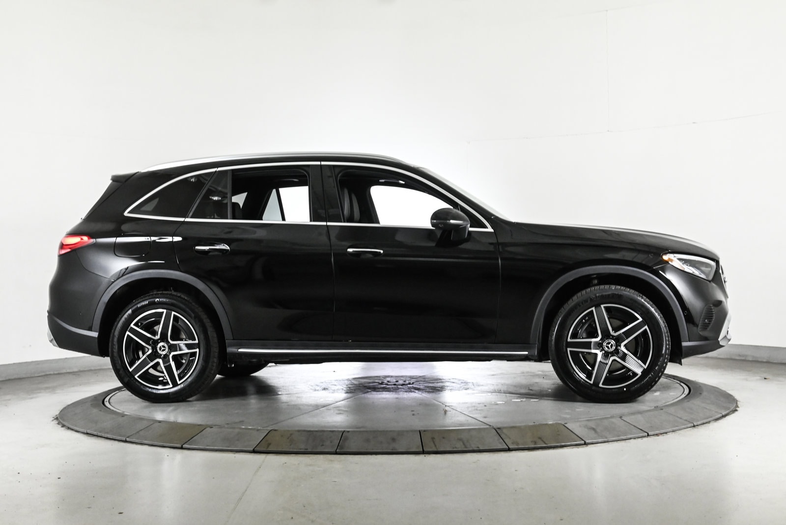 2026 MERCEDES-BENZ GLC-CLASS - Image 4