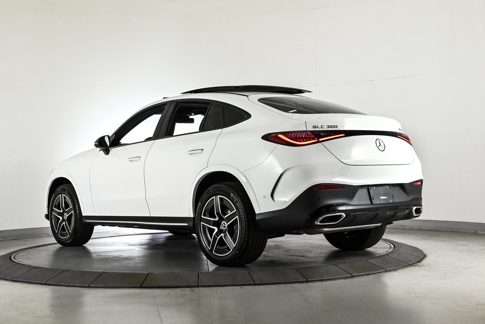 2026 MERCEDES-BENZ GLC-CLASS - Image 8