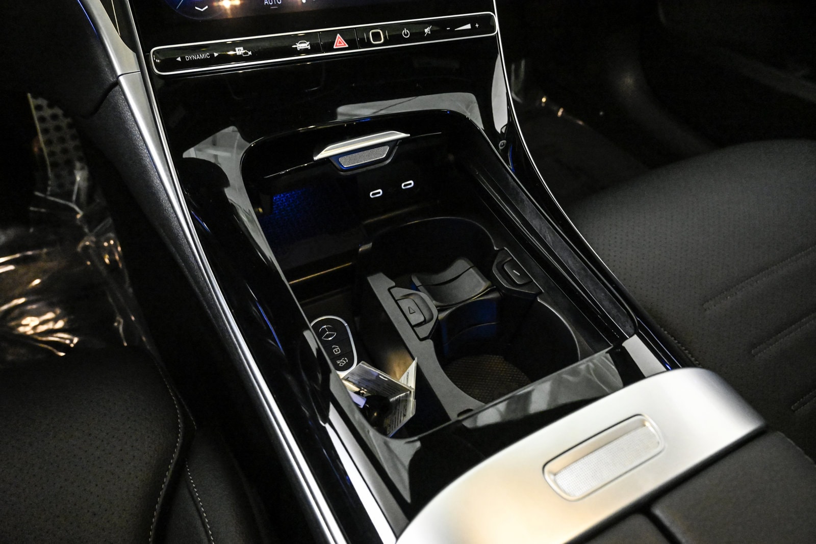 2025 MERCEDES-BENZ C-CLASS - Image 13