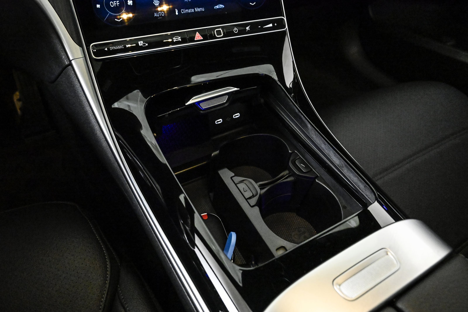 2026 MERCEDES-BENZ C-CLASS - Image 13