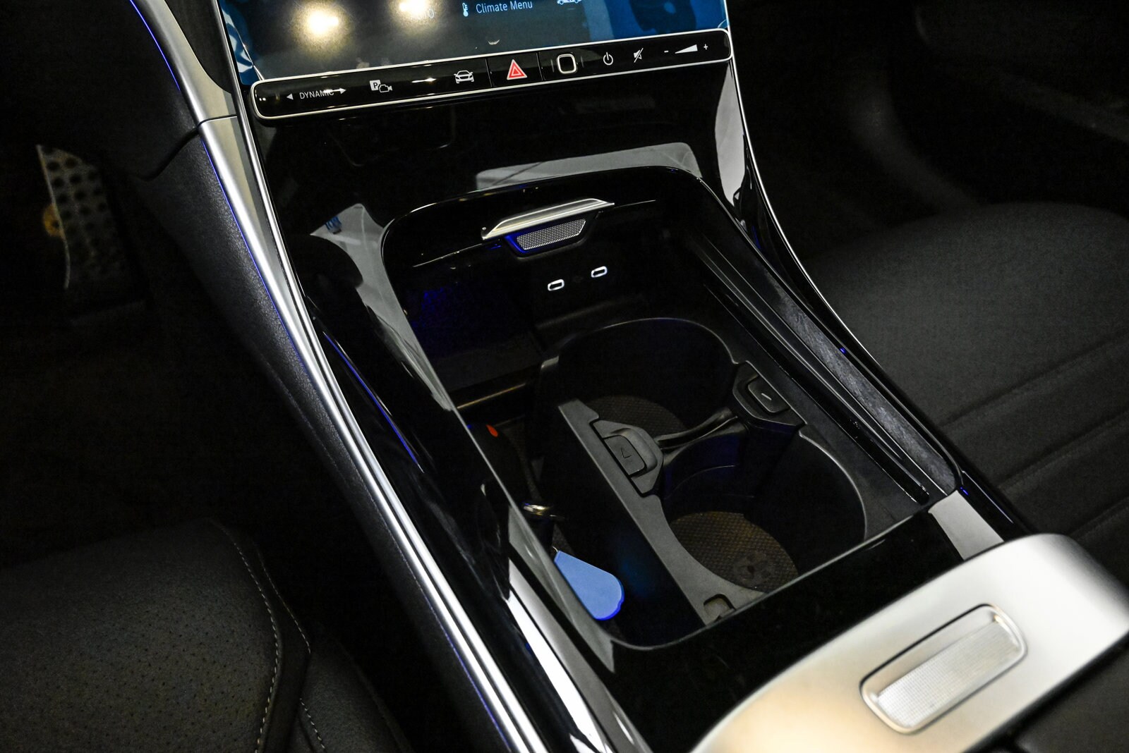 2026 MERCEDES-BENZ C-CLASS - Image 13