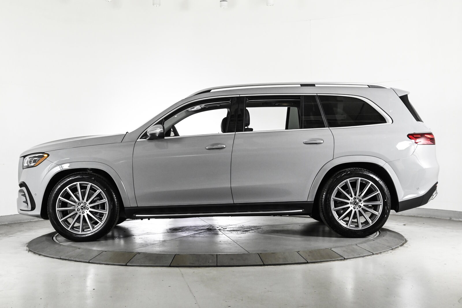 2026 MERCEDES-BENZ GLS-CLASS - Image 9