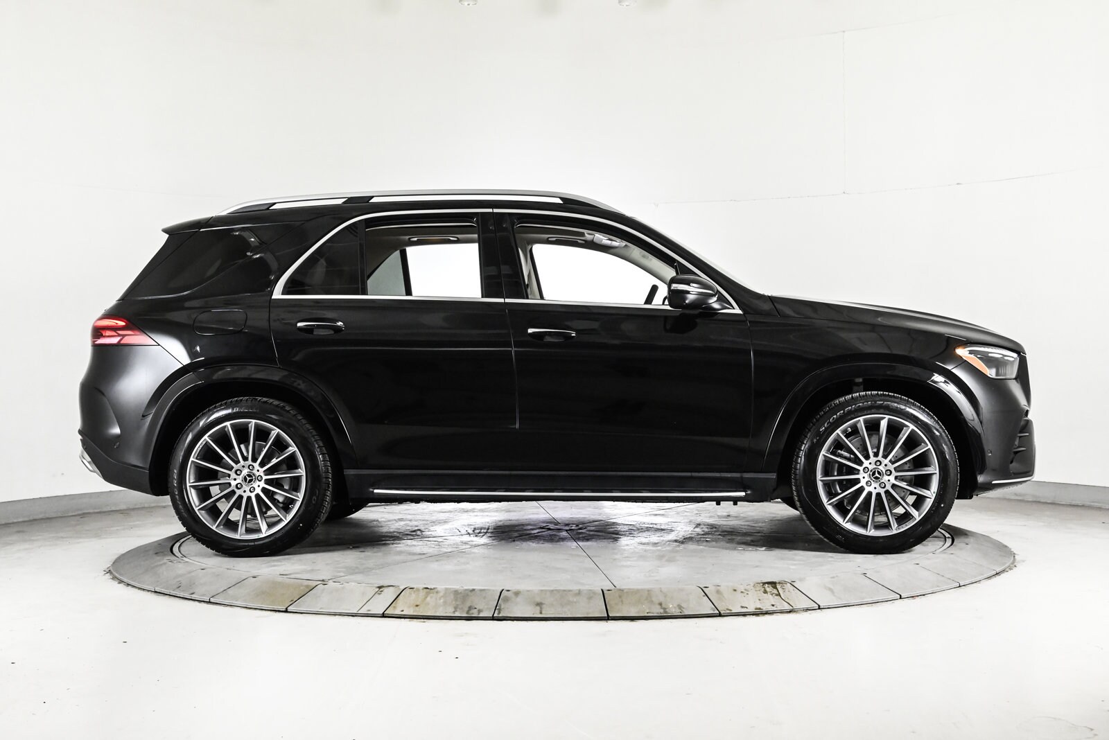 2026 MERCEDES-BENZ GLE-CLASS - Image 4