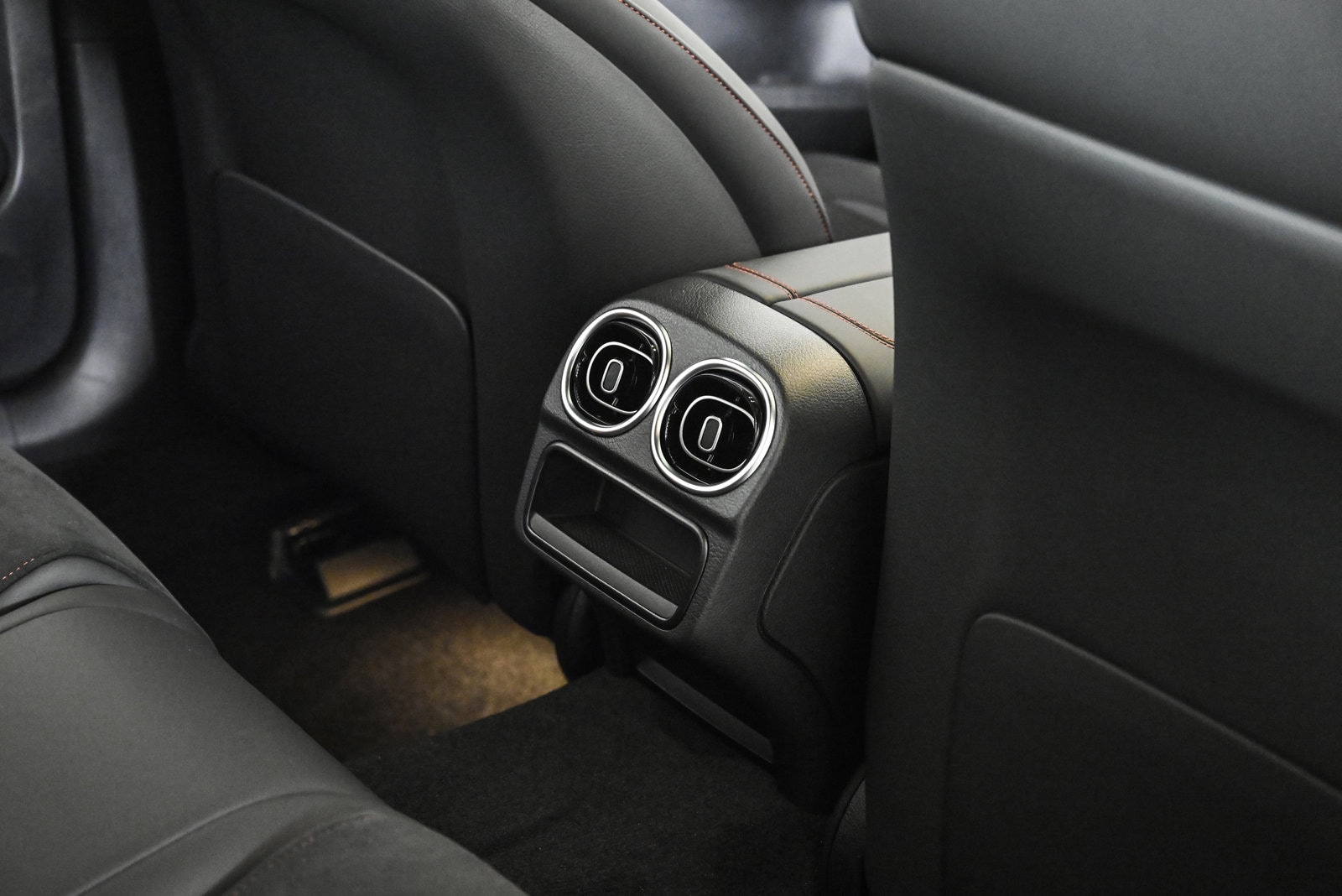 2026 MERCEDES-BENZ C-CLASS - Image 19