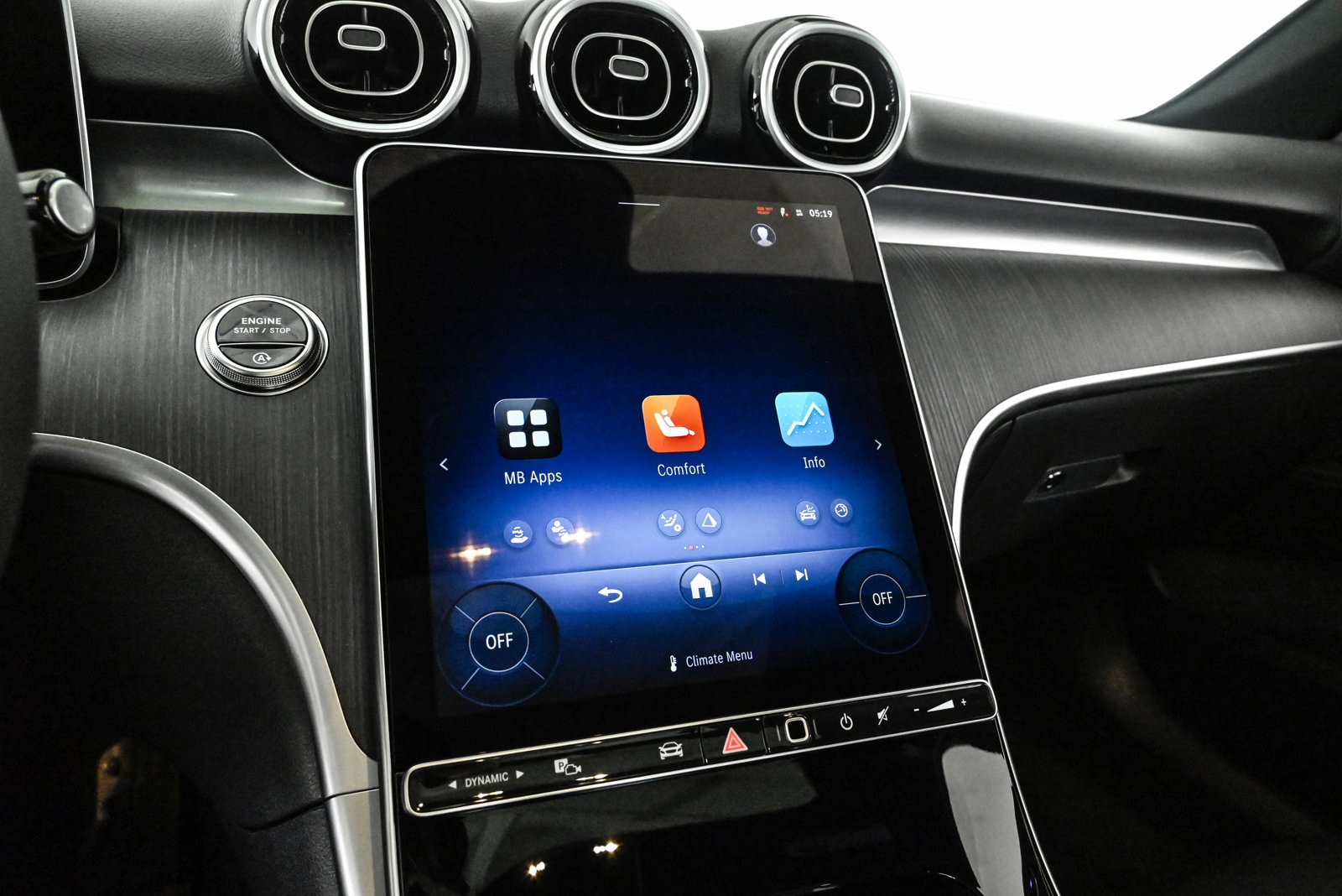 2026 MERCEDES-BENZ C-CLASS - Image 16