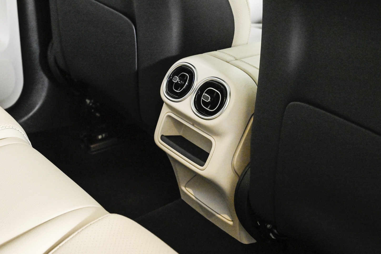 2025 MERCEDES-BENZ GLC-CLASS - Image 19