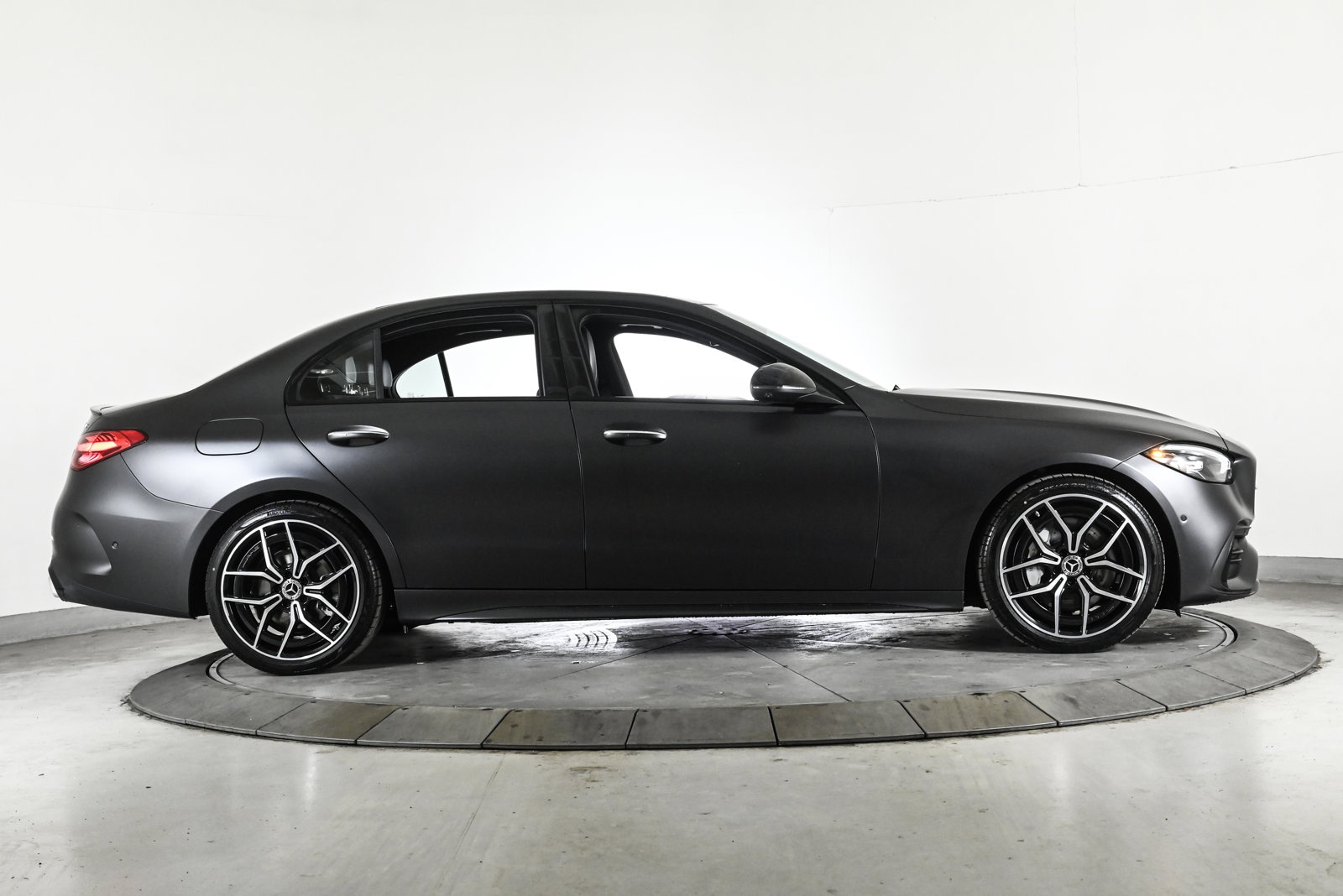 2026 MERCEDES-BENZ C-CLASS - Image 4