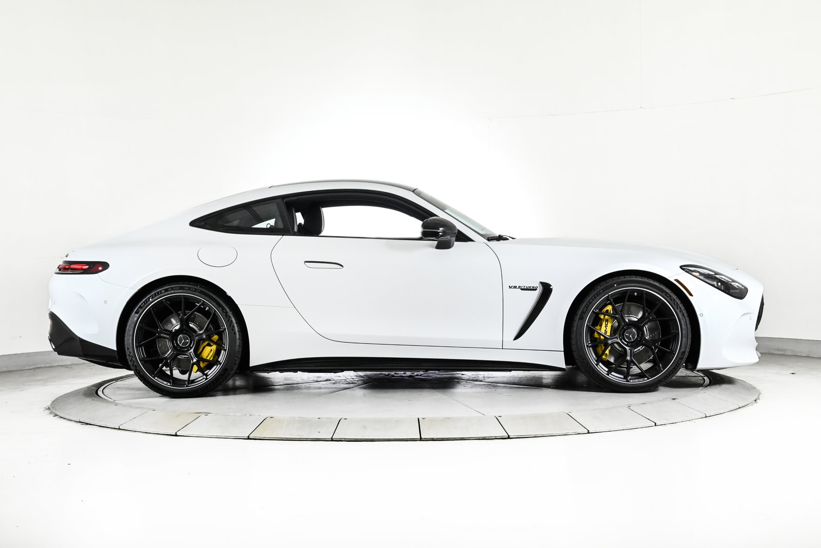 2026 MERCEDES-BENZ AMG GT - Image 4