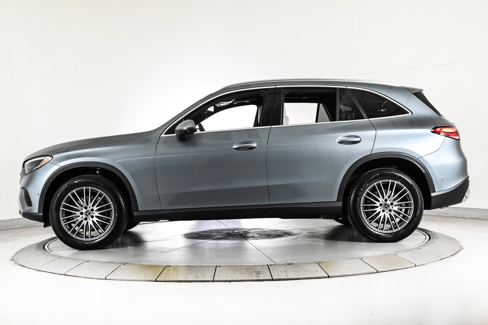 2026 MERCEDES-BENZ GLC-CLASS - Image 9