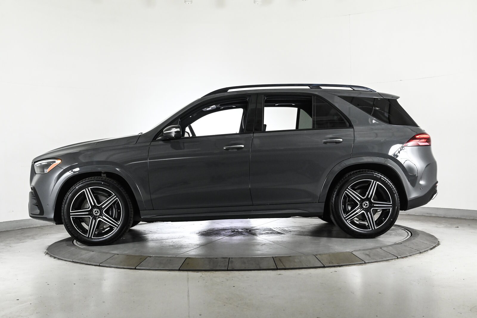 2026 MERCEDES-BENZ GLE-CLASS - Image 9