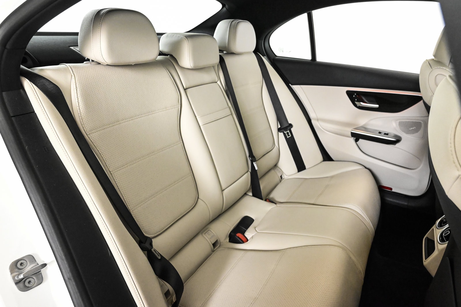 2025 MERCEDES-BENZ C-CLASS - Image 21