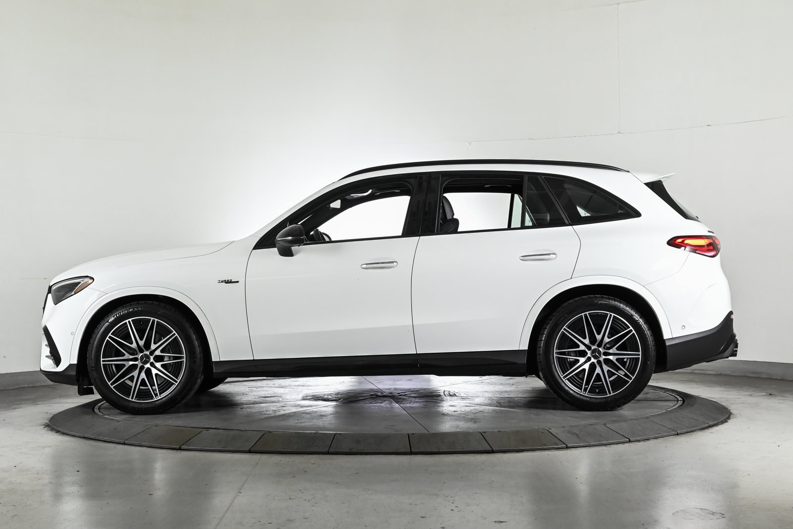 2025 MERCEDES-BENZ GLC-CLASS - Image 9