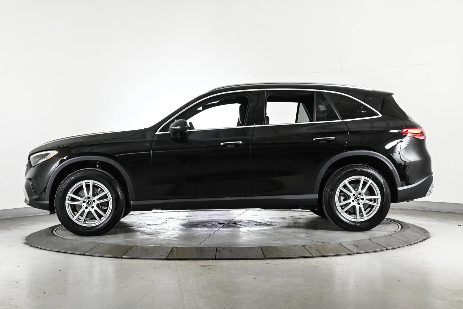 2026 MERCEDES-BENZ GLC-CLASS - Image 9