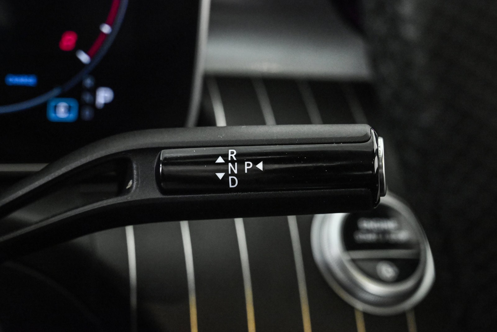 2025 MERCEDES-BENZ C-CLASS - Image 13