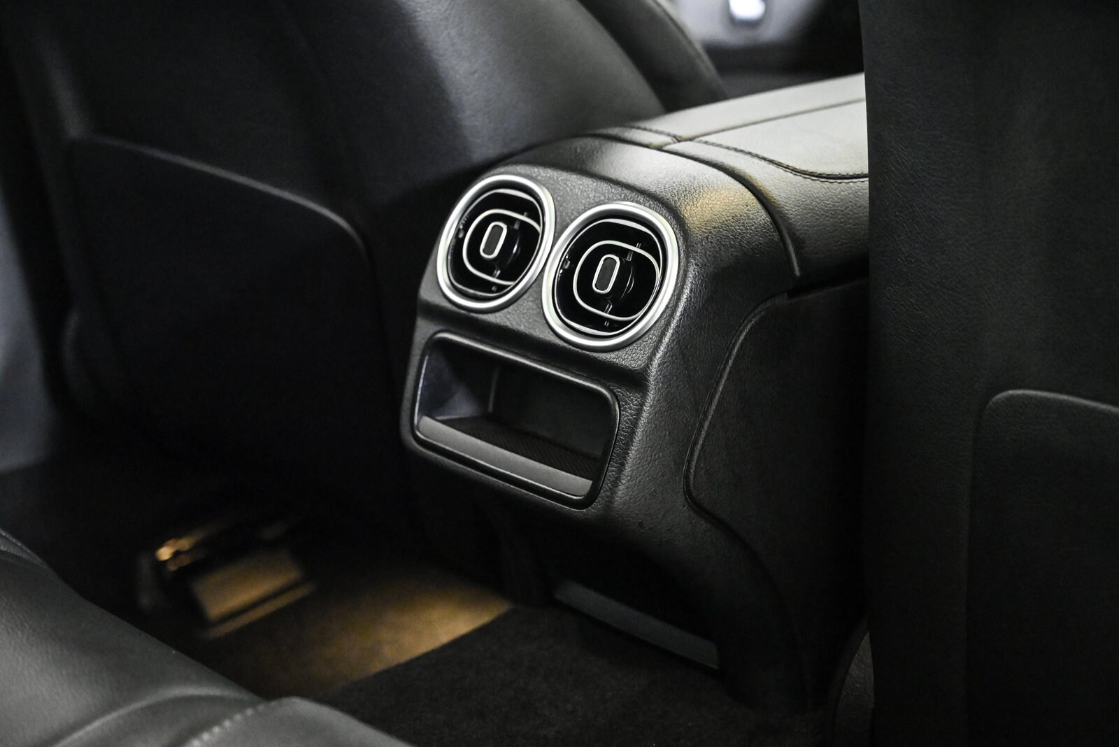 2025 MERCEDES-BENZ C-CLASS - Image 19