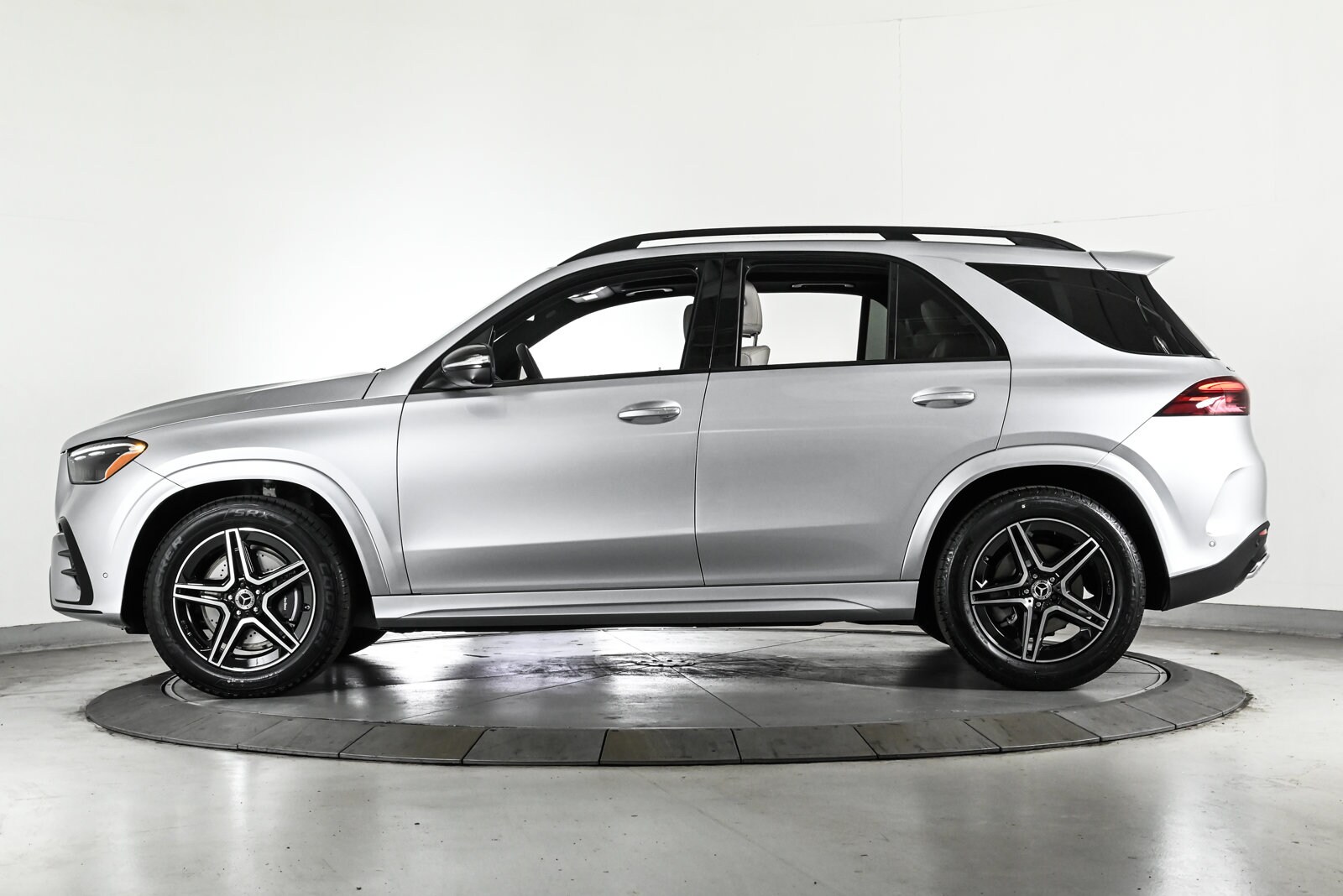 2026 MERCEDES-BENZ GLE-CLASS - Image 9