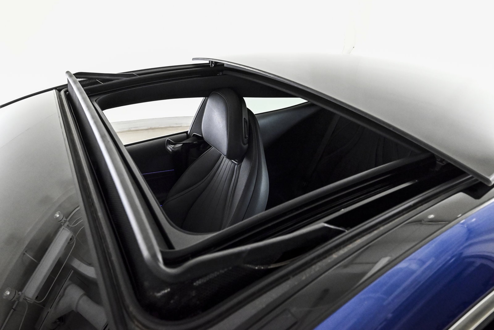 2024 MERCEDES-BENZ CLE - Image 21