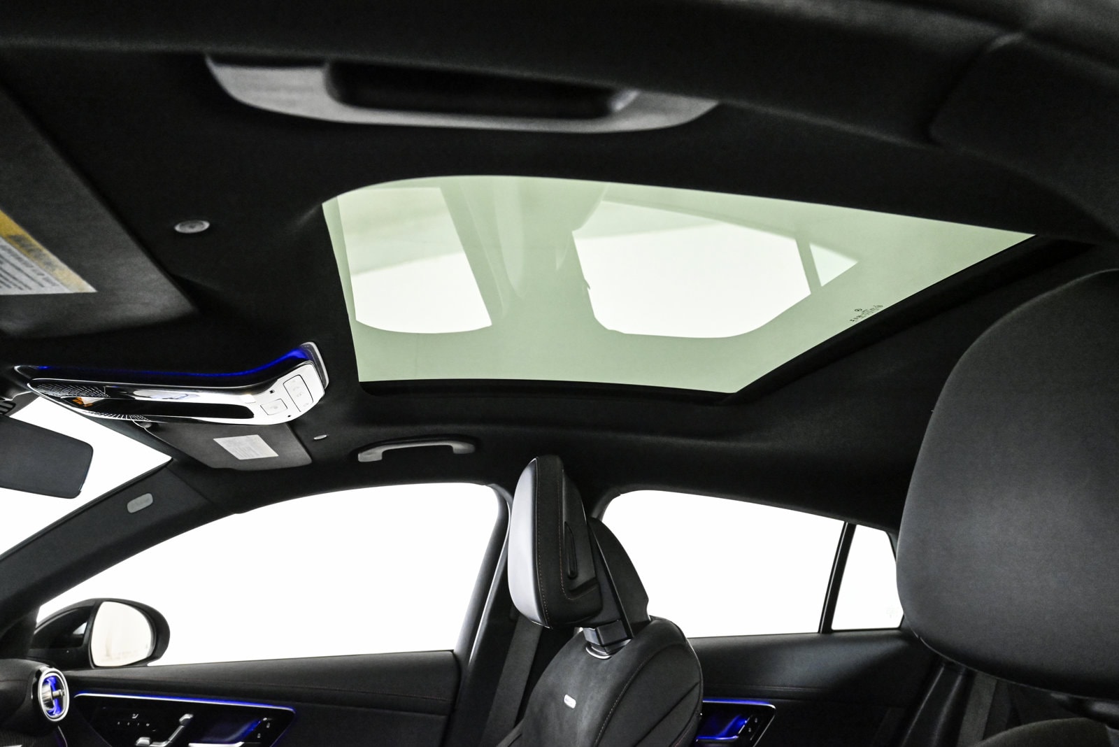 2025 MERCEDES-BENZ GLC-CLASS - Image 17