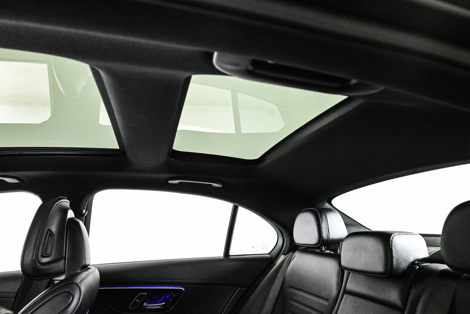 2025 MERCEDES-BENZ C-CLASS - Image 21