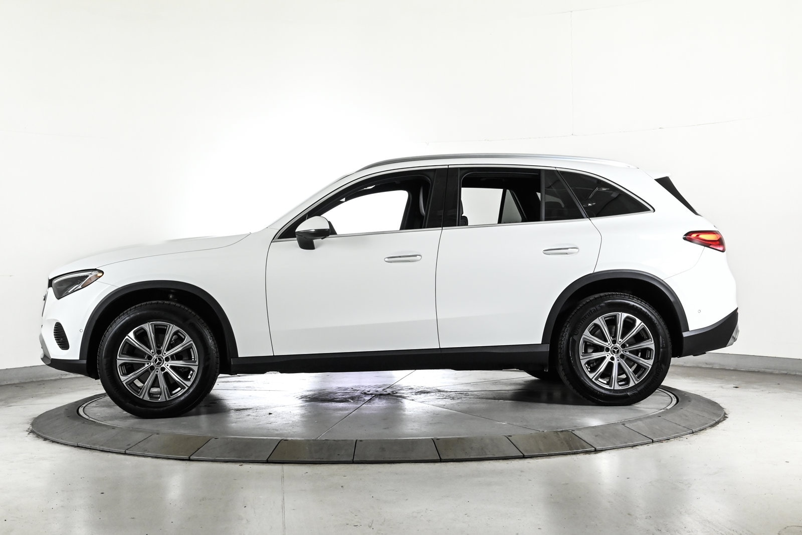 2025 MERCEDES-BENZ GLC-CLASS - Image 9