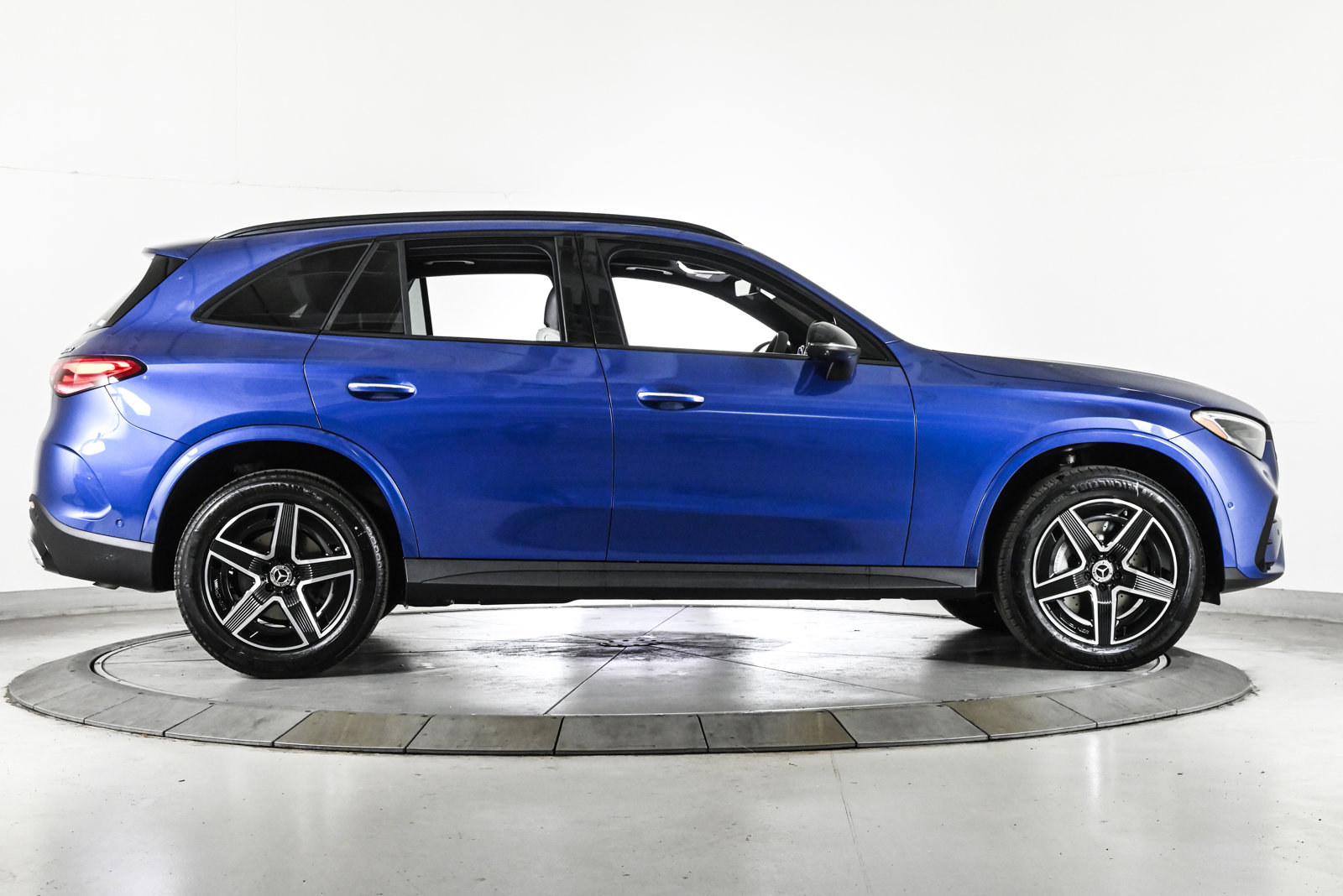 2026 MERCEDES-BENZ GLC-CLASS - Image 4
