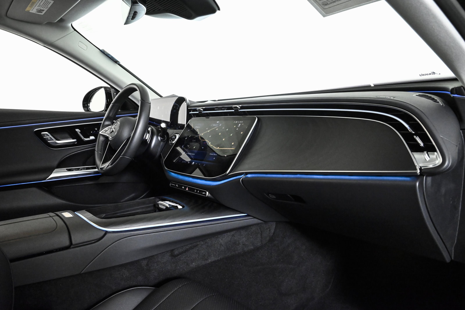 2025 MERCEDES-BENZ E-CLASS - Image 24