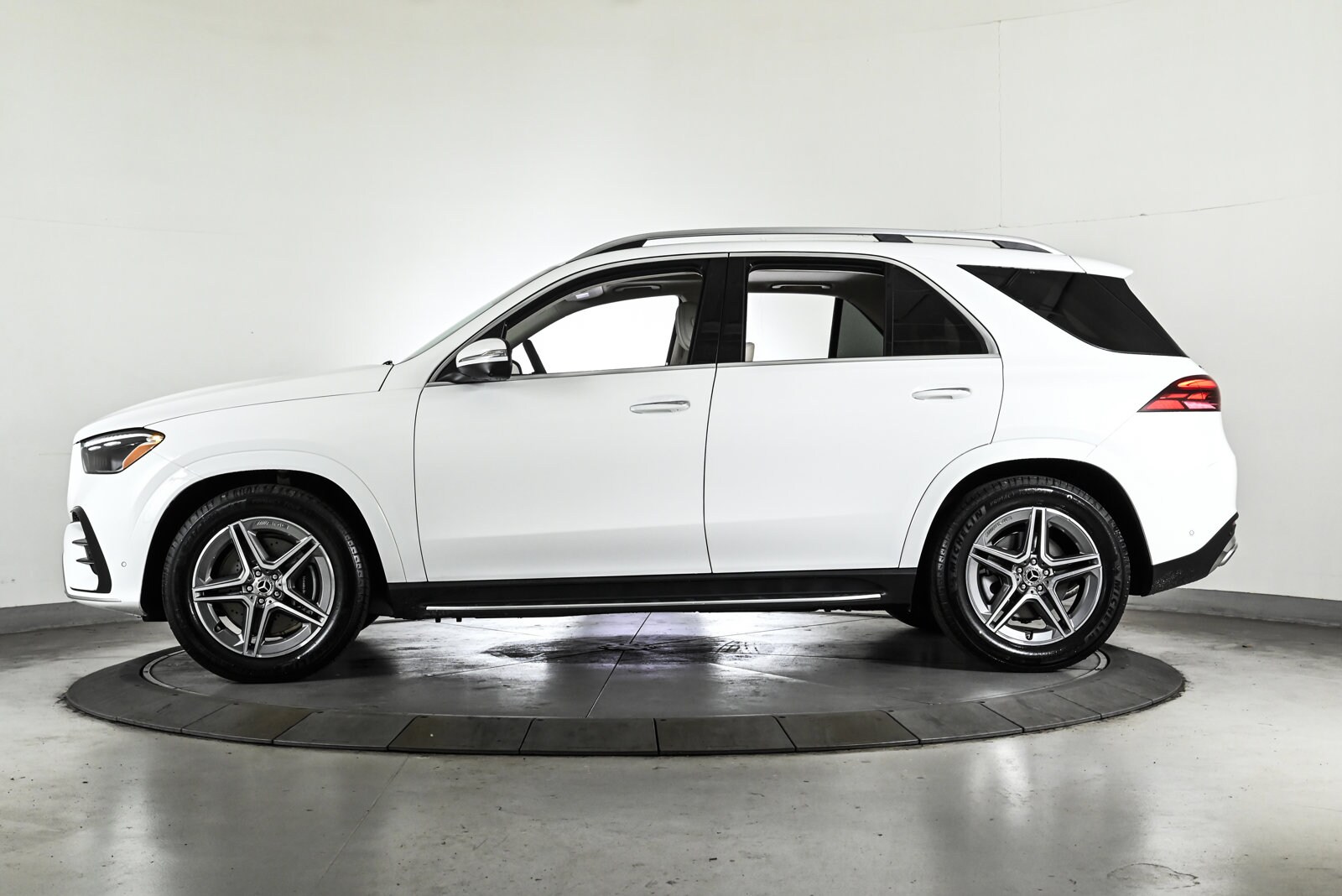 2026 MERCEDES-BENZ GLE-CLASS - Image 9