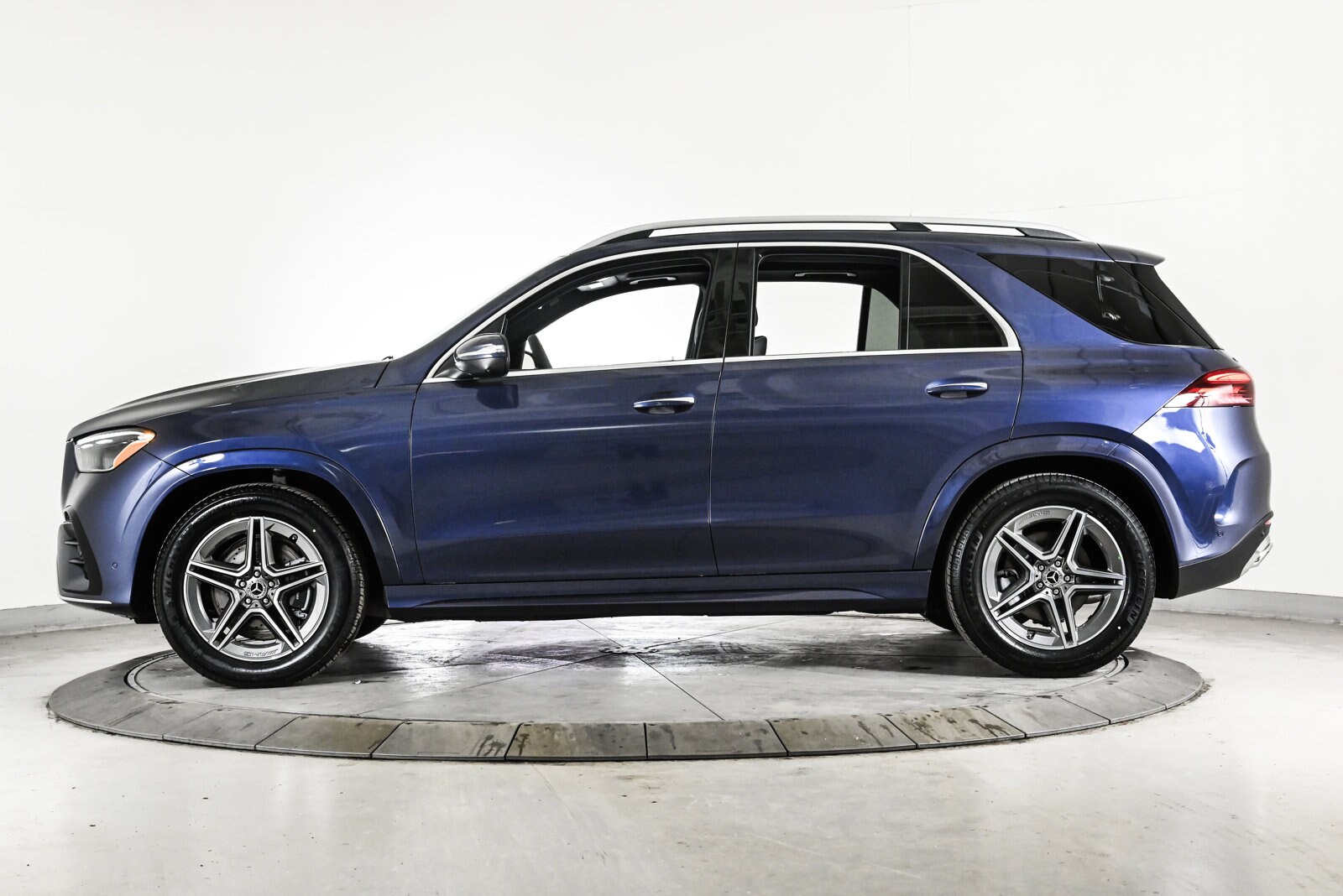 2026 MERCEDES-BENZ GLE-CLASS - Image 9