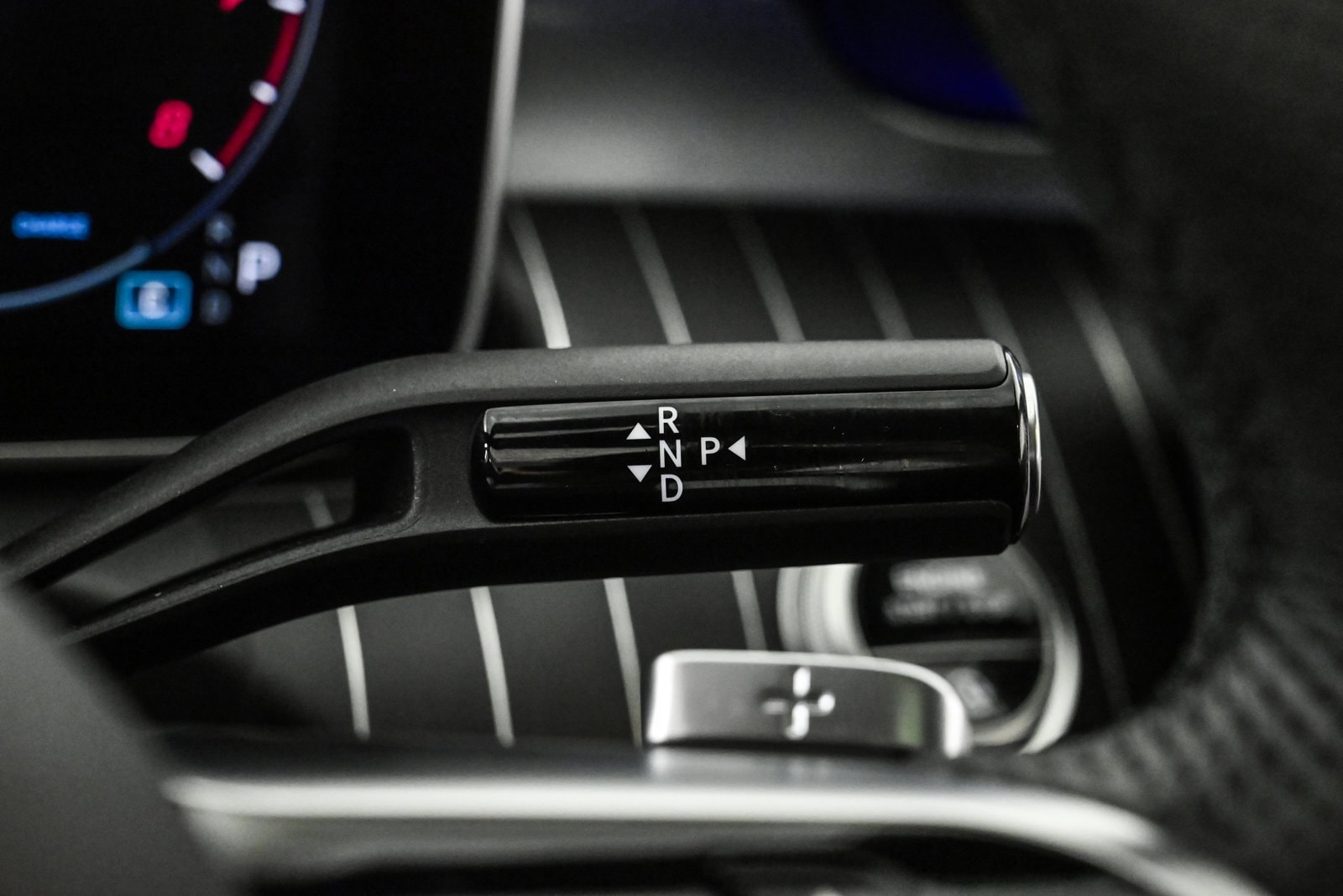 2025 MERCEDES-BENZ C-CLASS - Image 12