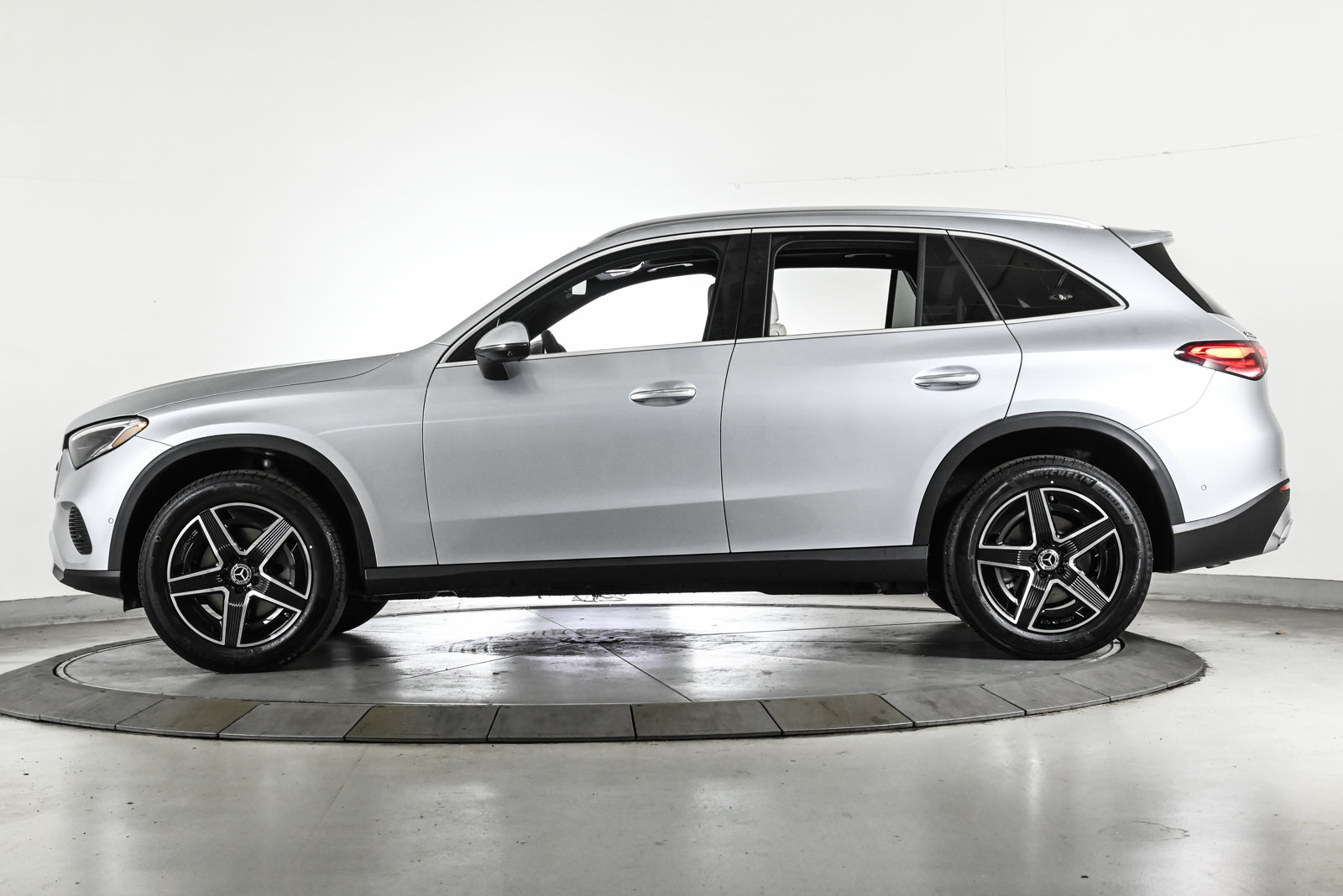 2026 MERCEDES-BENZ GLC-CLASS - Image 9