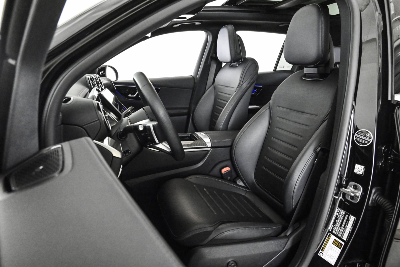 2025 MERCEDES-BENZ GLC-CLASS - Image 17