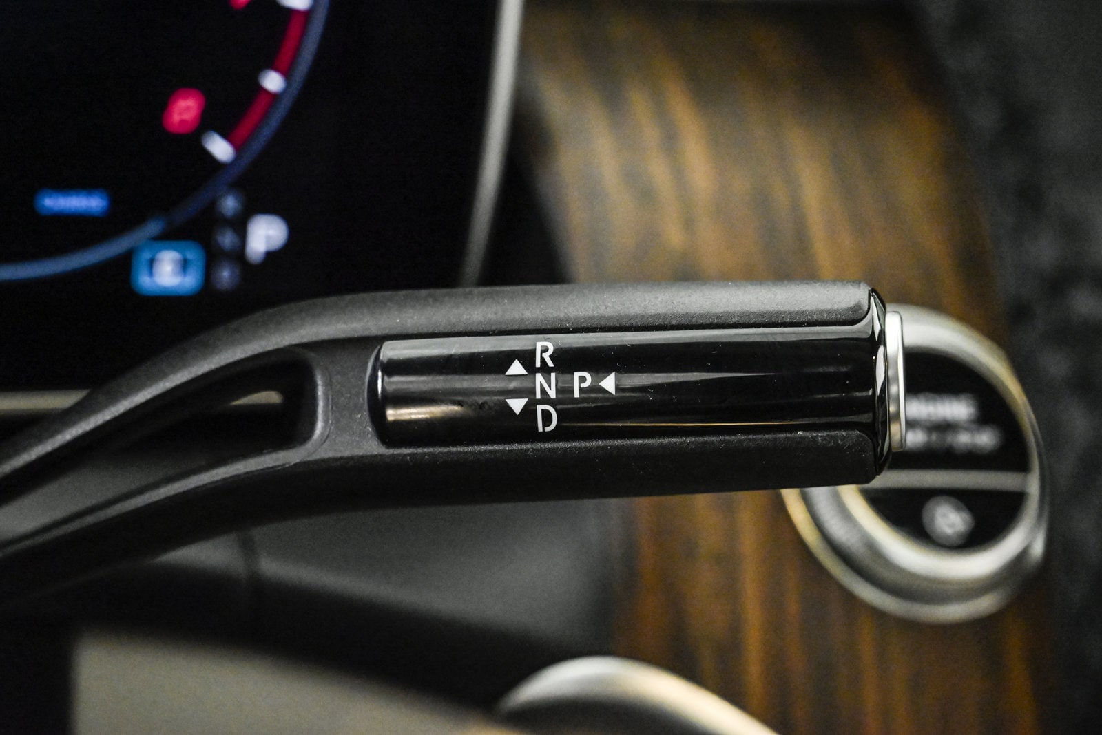 2025 MERCEDES-BENZ GLC-CLASS - Image 12