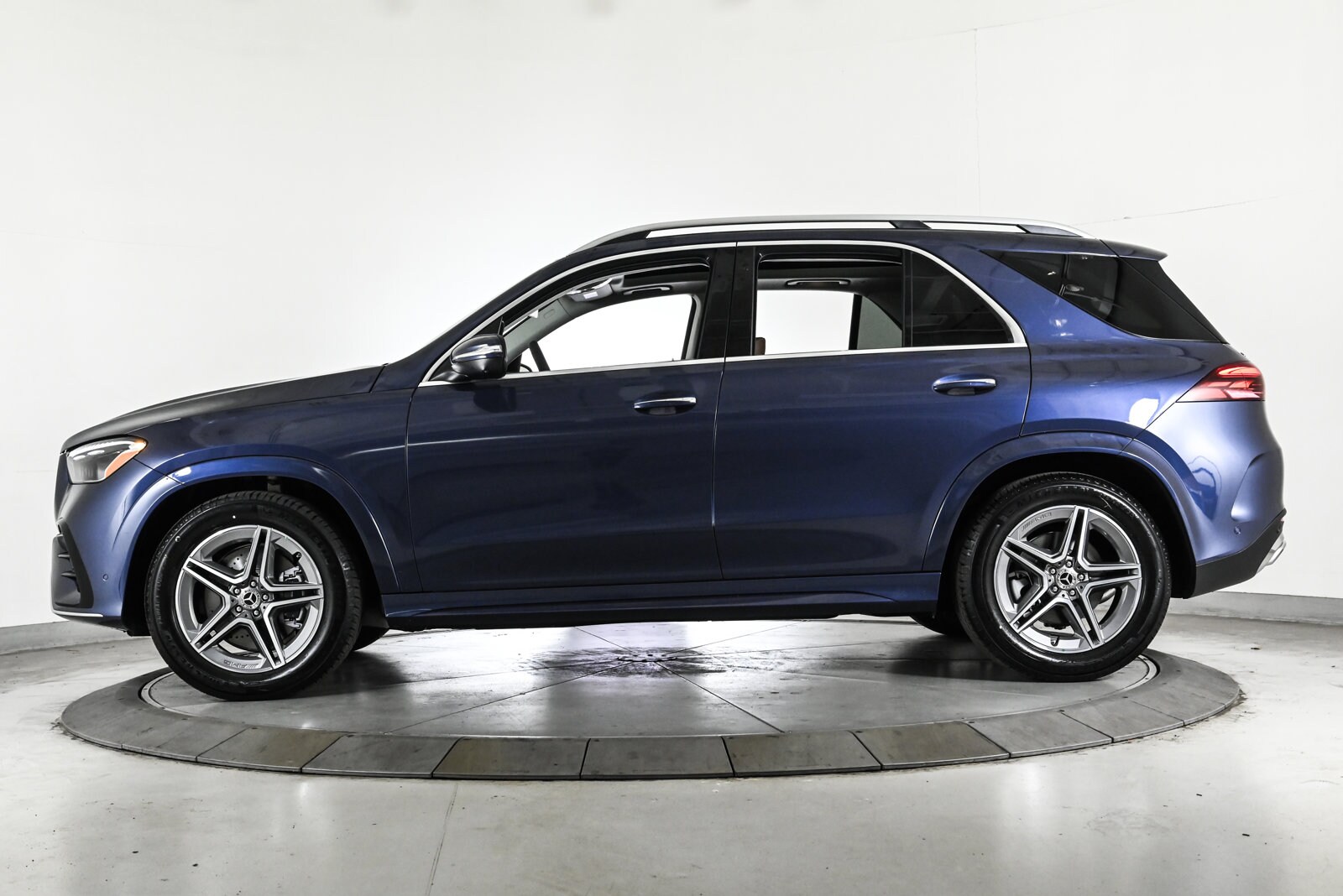 2026 MERCEDES-BENZ GLE-CLASS - Image 9