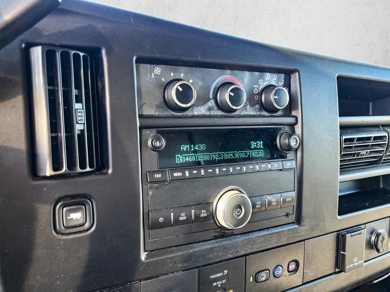 2022 GMC SAVANA - Image 14