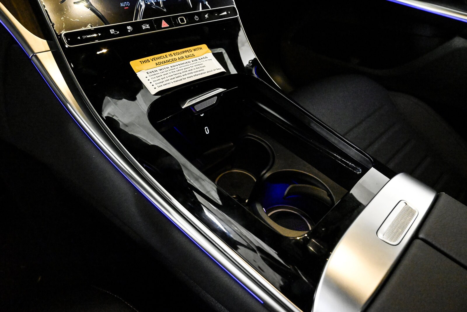 2025 MERCEDES-BENZ GLC-CLASS - Image 10