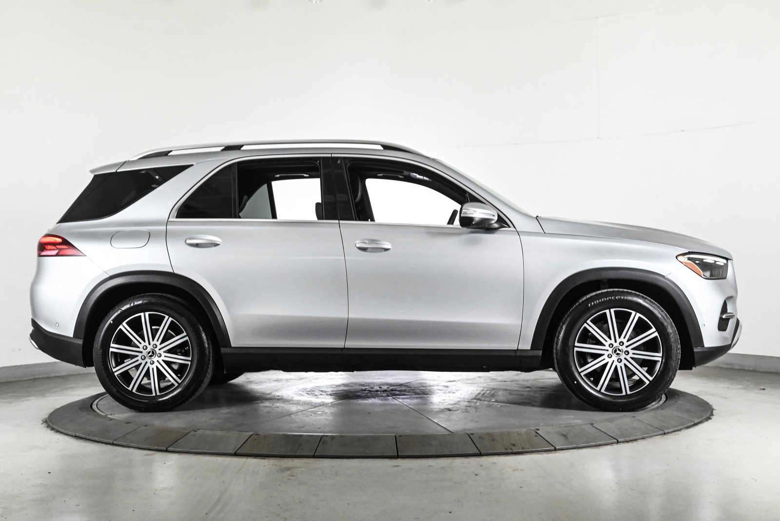 2025 MERCEDES-BENZ GLE-CLASS - Image 4
