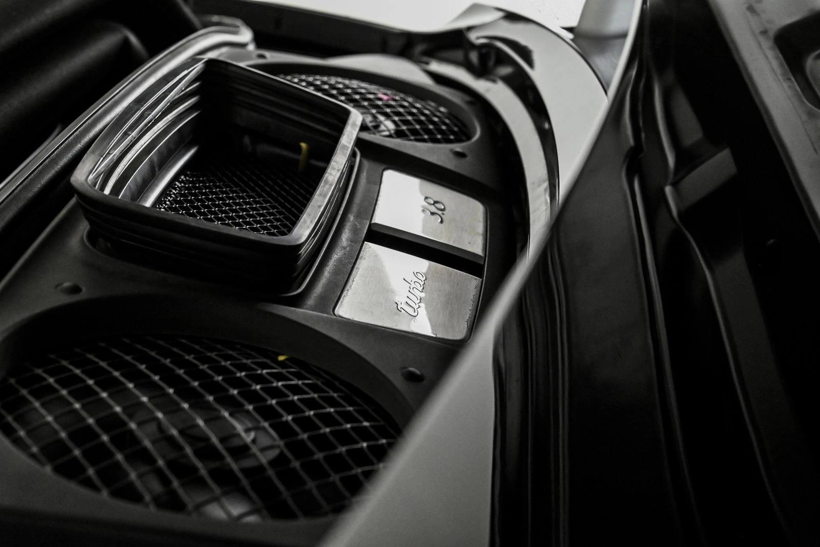 2018 PORSCHE 911 - Image 22