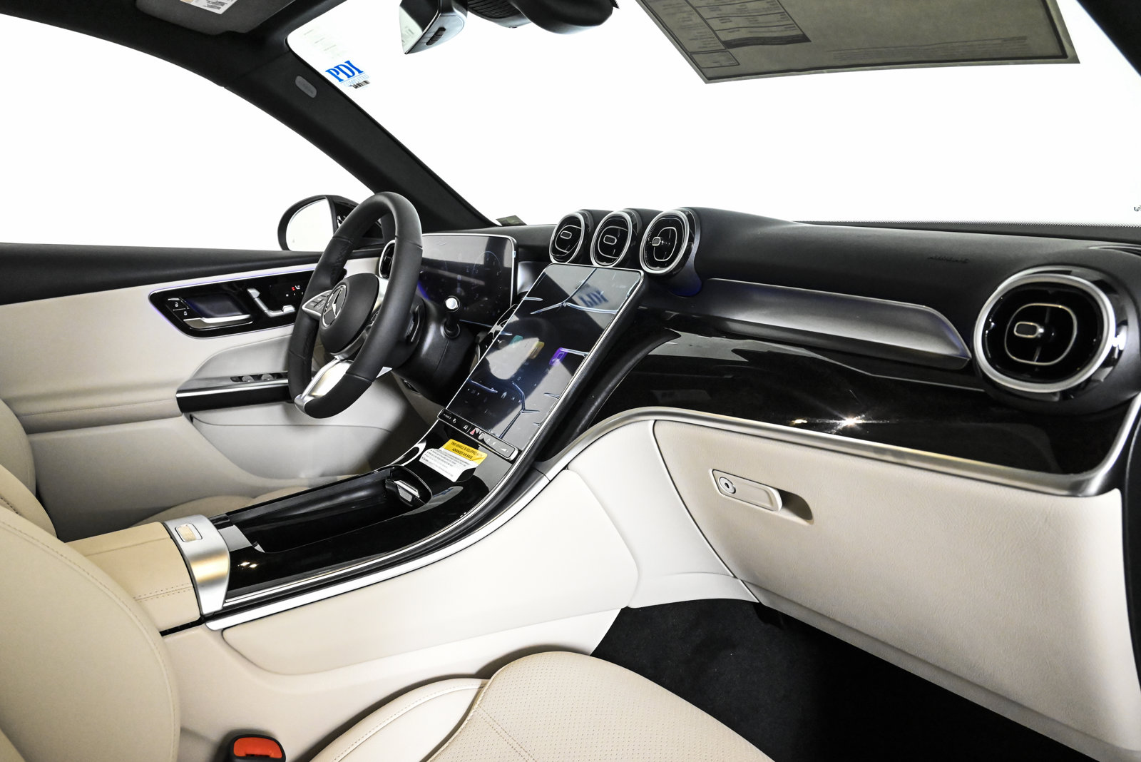 2026 MERCEDES-BENZ GLC-CLASS - Image 24