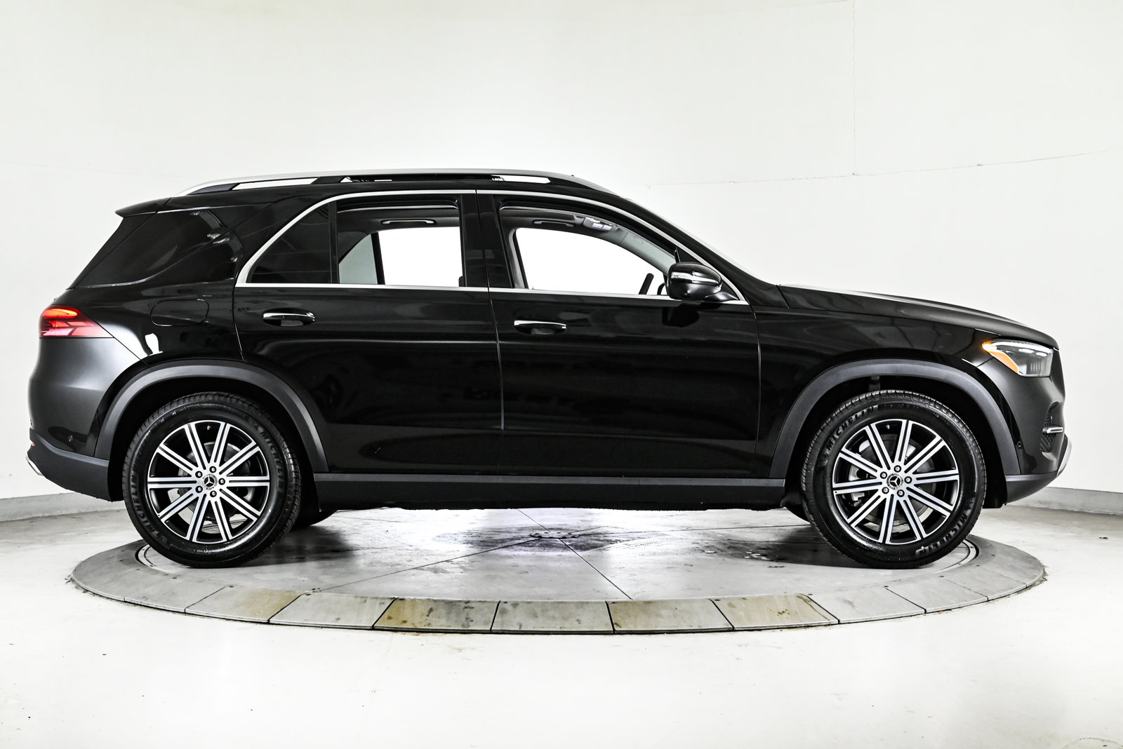 2026 MERCEDES-BENZ GLE-CLASS - Image 4