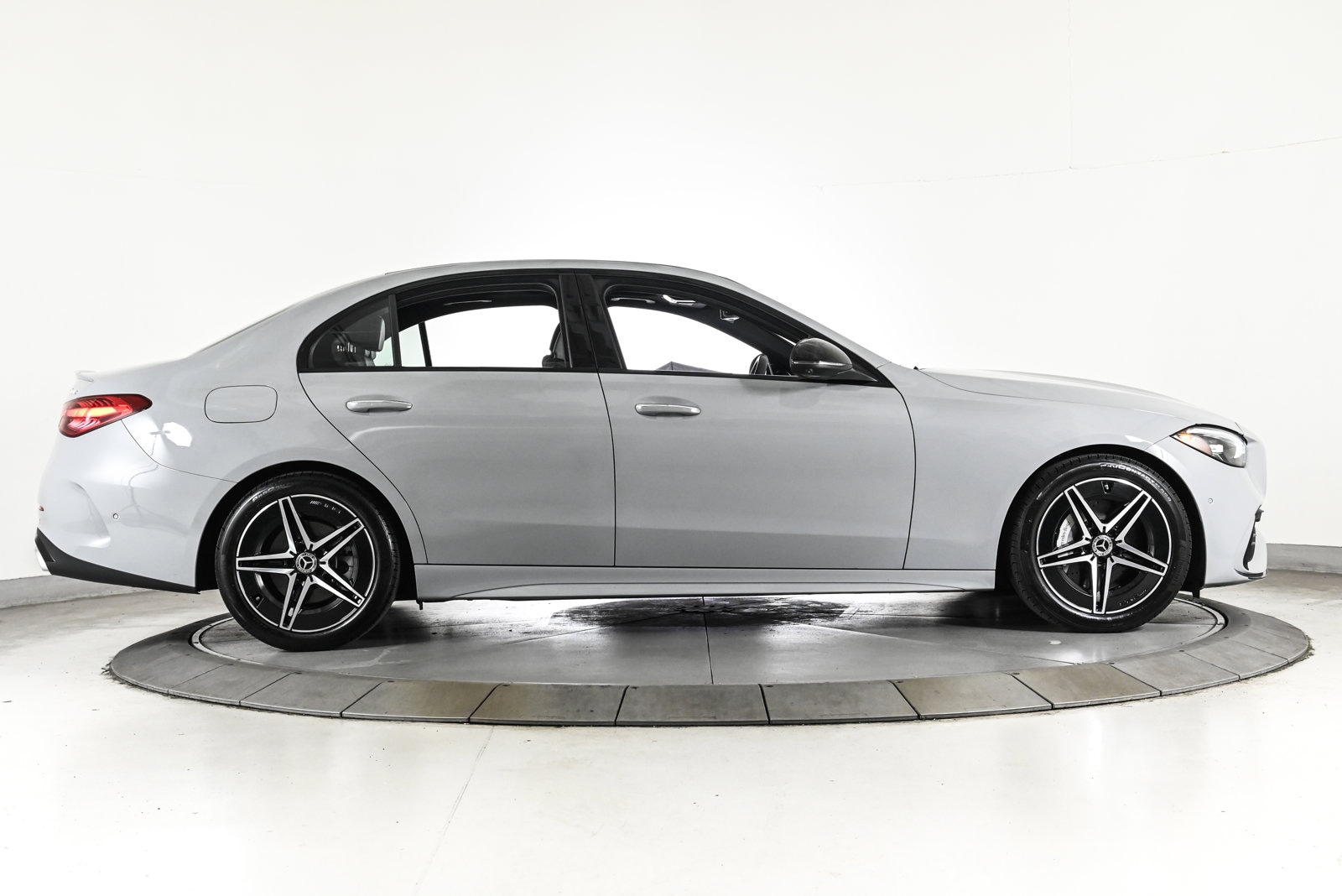 2025 MERCEDES-BENZ C-CLASS - Image 4