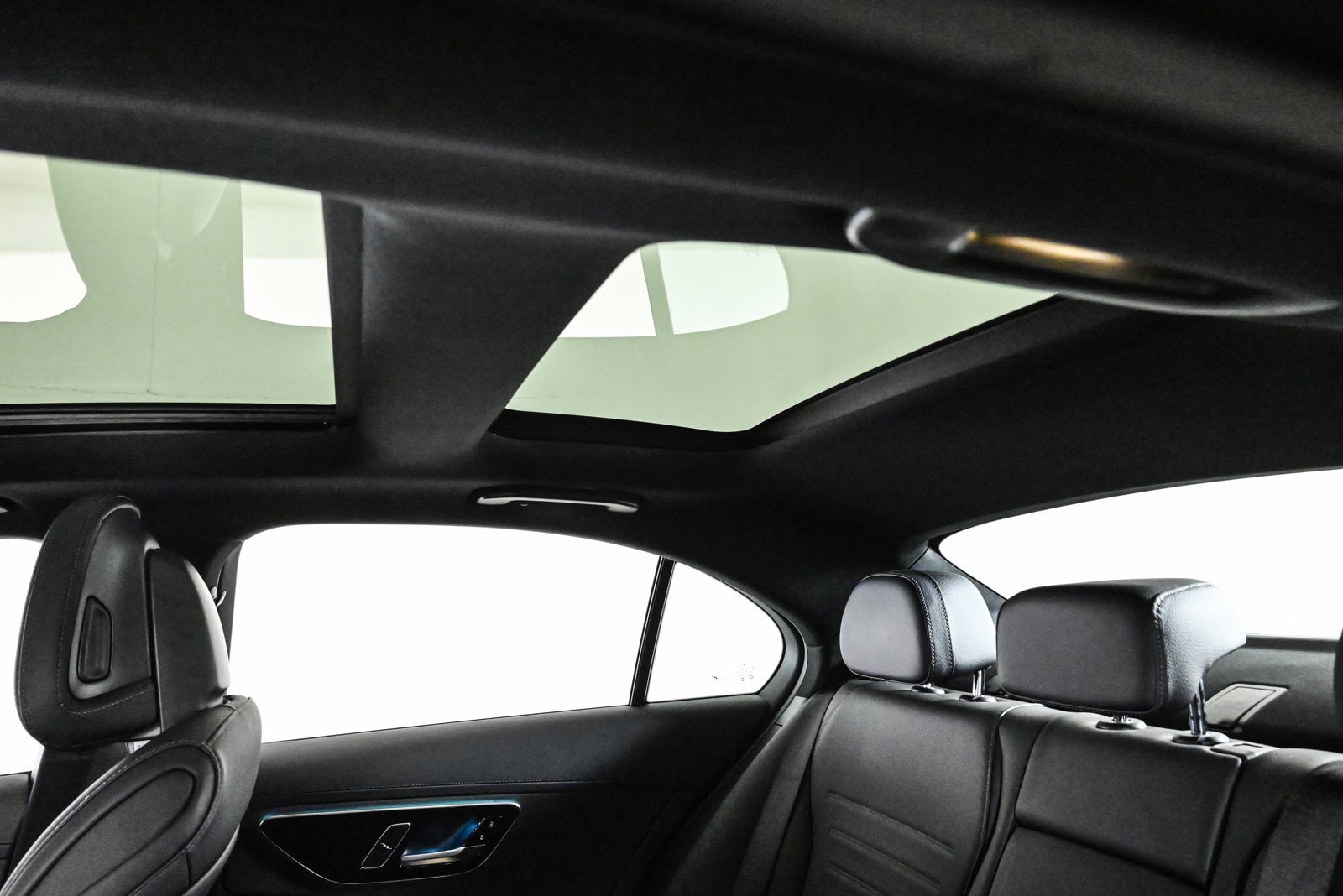 2025 MERCEDES-BENZ C-CLASS - Image 21