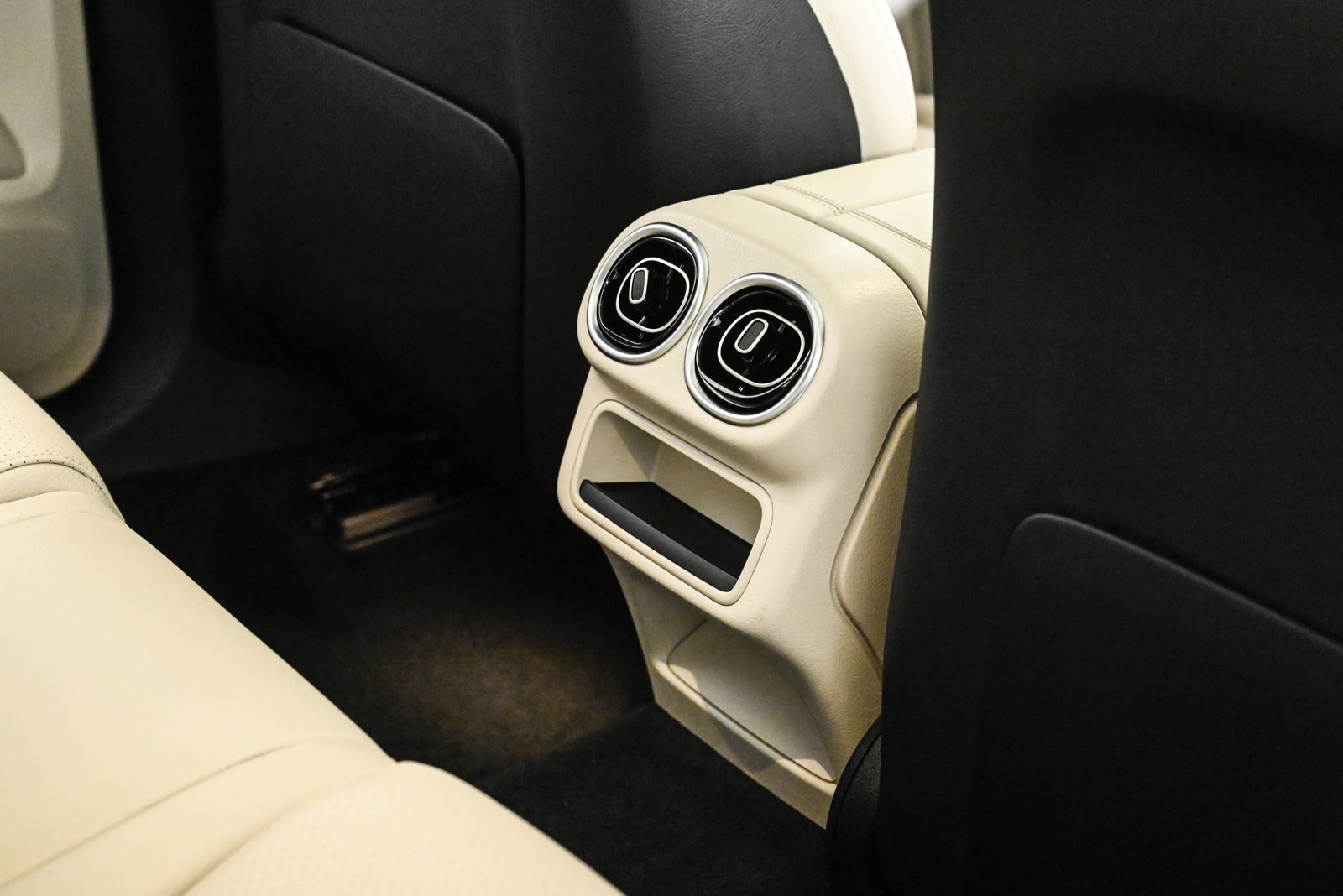 2026 MERCEDES-BENZ GLC-CLASS - Image 19