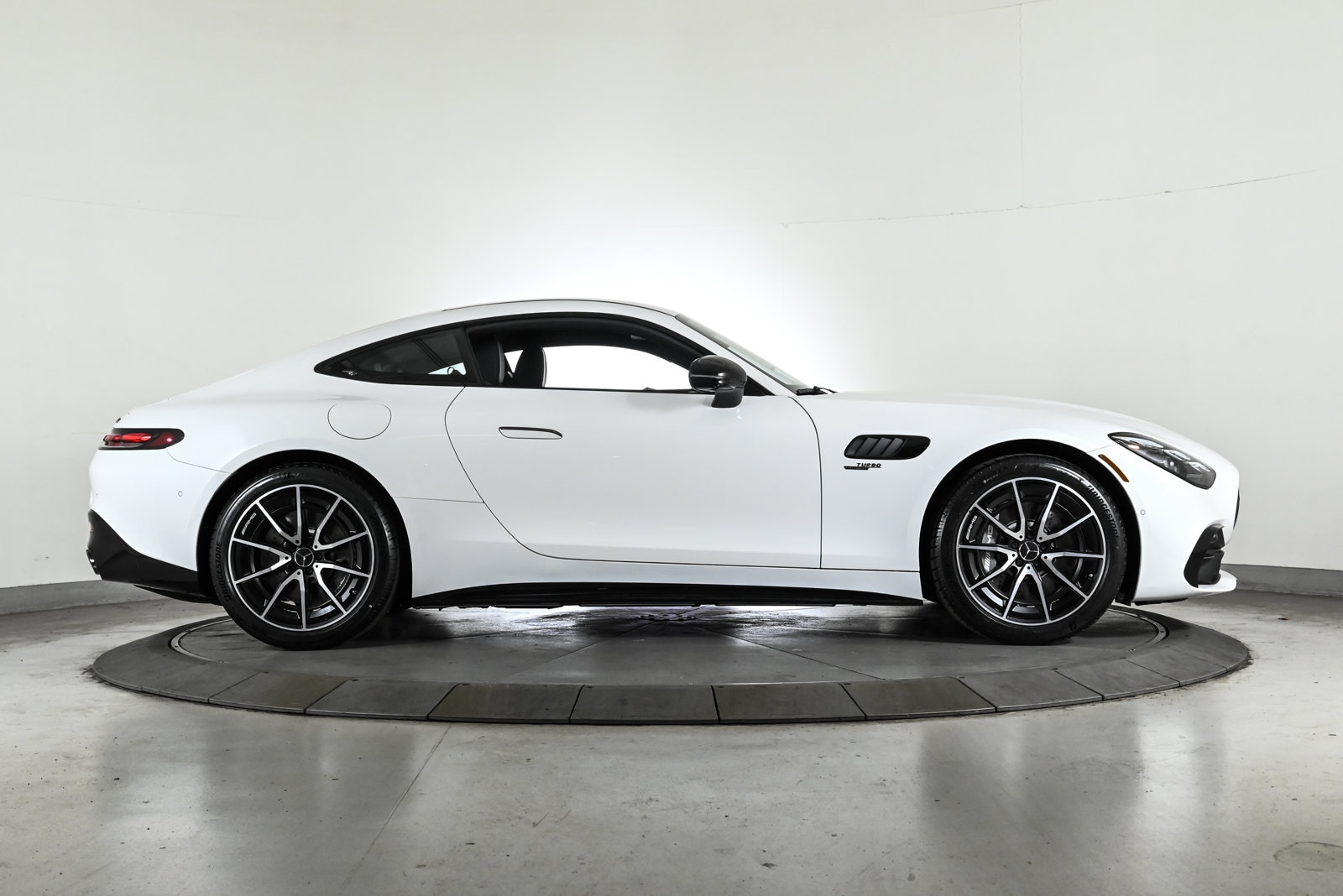 2026 MERCEDES-BENZ AMG GT - Image 4