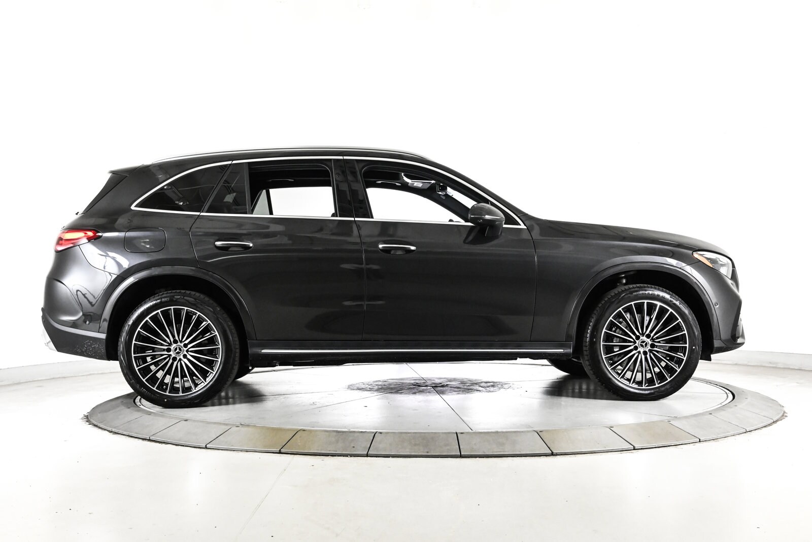 2026 MERCEDES-BENZ GLC-CLASS - Image 4